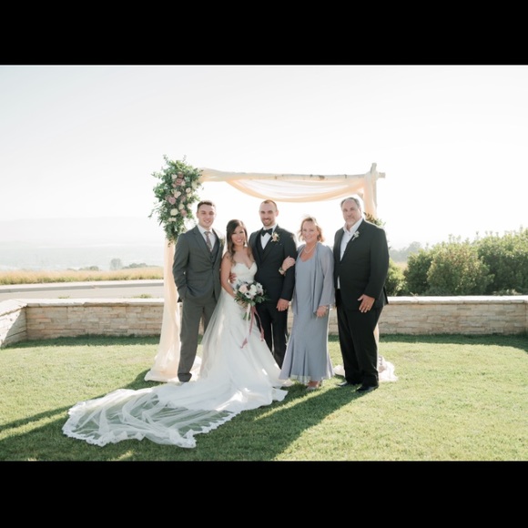 Cathedral Bridal Veil with Lace main image 3